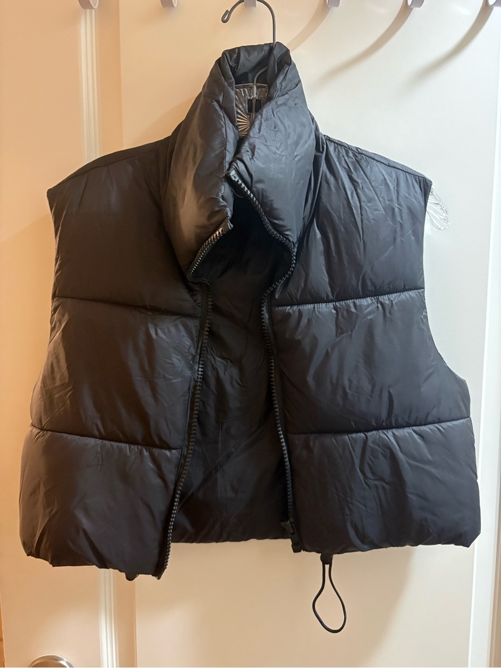 Black Cropped Puffer Vest